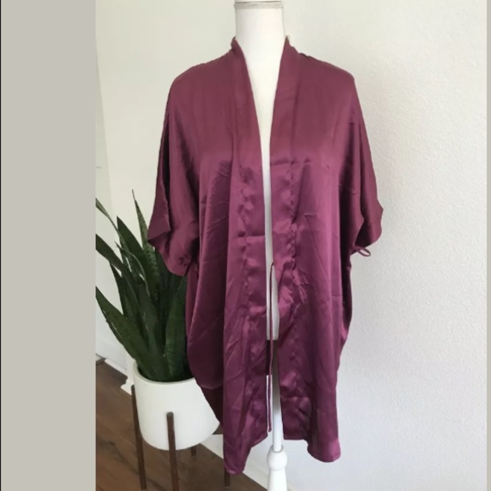 New Fredricks of Hollywood Satin Robe Size M